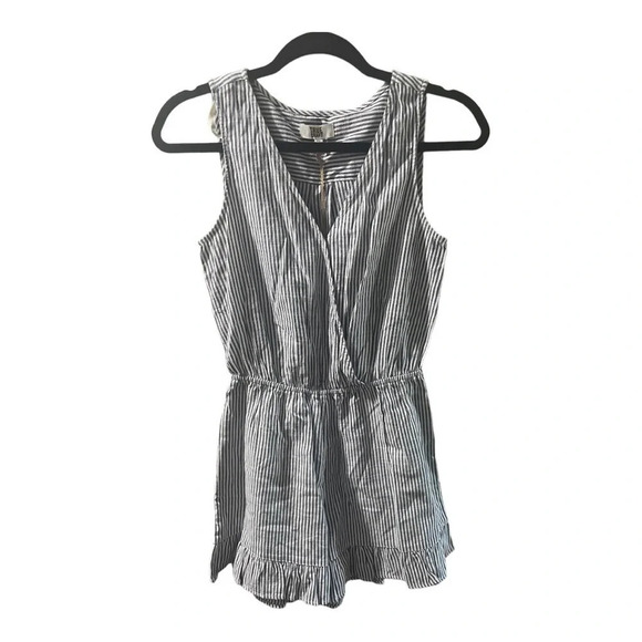 TRUE CRAFT Woven Ruffle Hem Romper, NWT, Size XS, Cotton/Viscose Blend - Picture 2 of 7